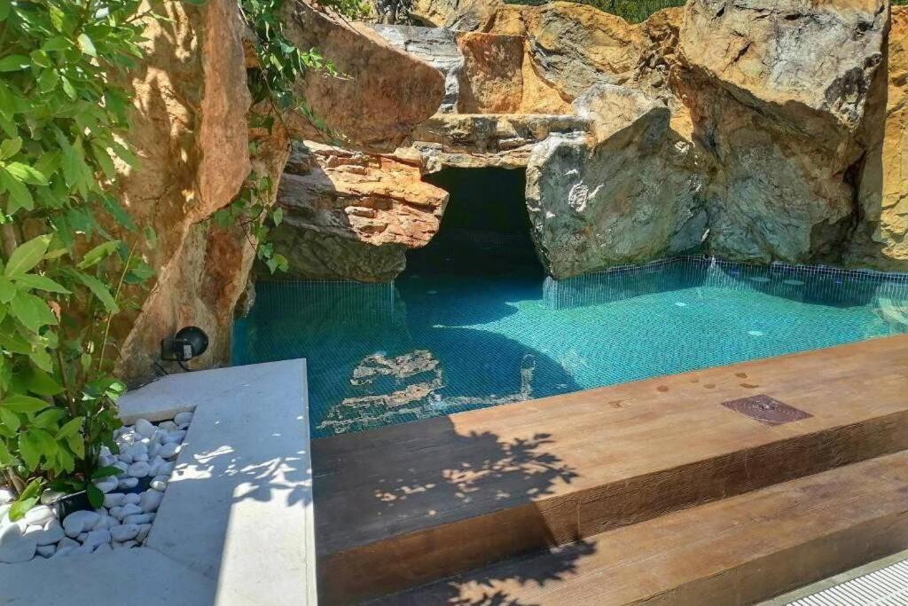 Modern Top Floor Sea View 3Br With Pools, Spa & Fitness Bečići エクステリア 写真