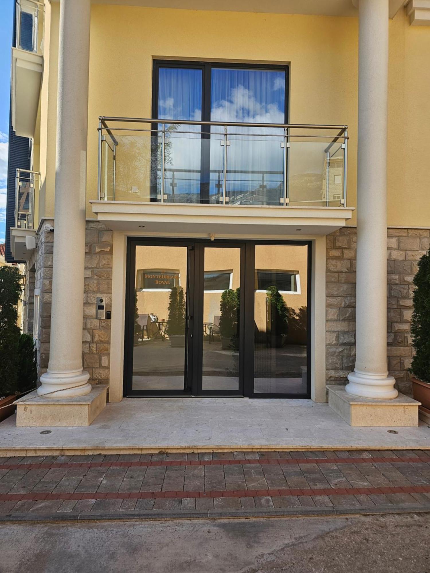 Modern Top Floor Sea View 3Br With Pools, Spa & Fitness Bečići エクステリア 写真