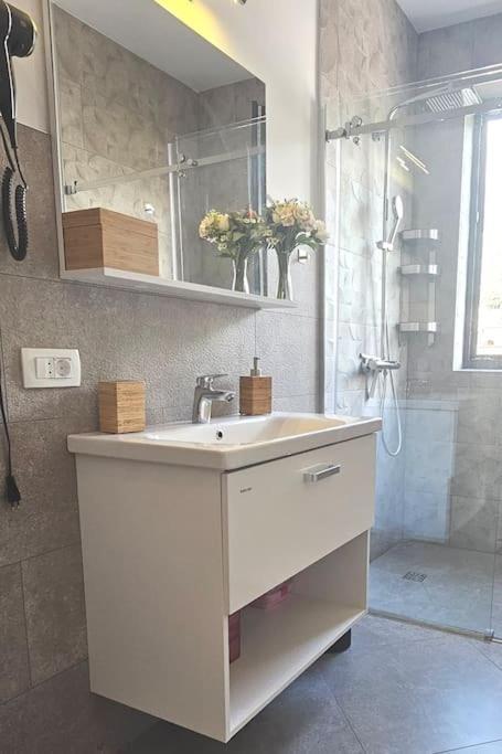 Modern Top Floor Sea View 3Br With Pools, Spa & Fitness Bečići エクステリア 写真