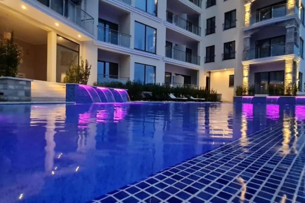 Modern Top Floor Sea View 3Br With Pools, Spa & Fitness Bečići エクステリア 写真